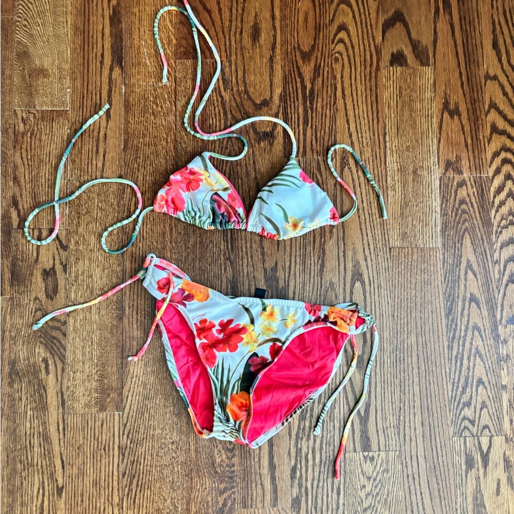 Guess Floral Bikini Set - Top size small, bottom size medium
